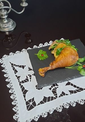 Курка запечена з мандаринами та курагою