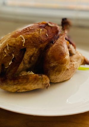 Курка у духовці (з яблуками)