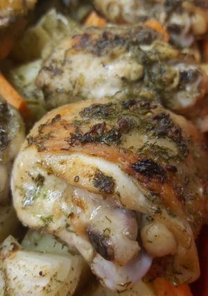 Курятина з трав'яним соусом