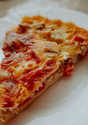 Кіш з куркою і овочами