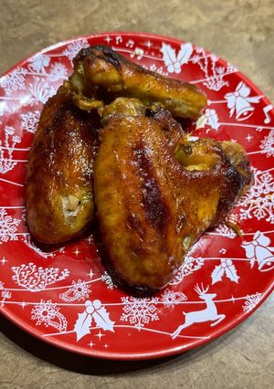 Курячі крильця в медово-соєвому соусі запечені у духовці