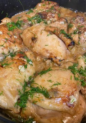 Курячі стегна у вершковому соусі