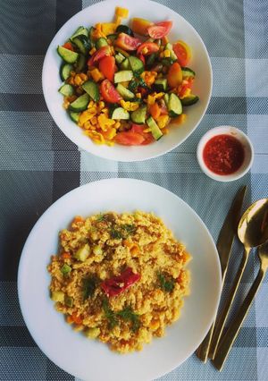 Кускус з куркою та овочами