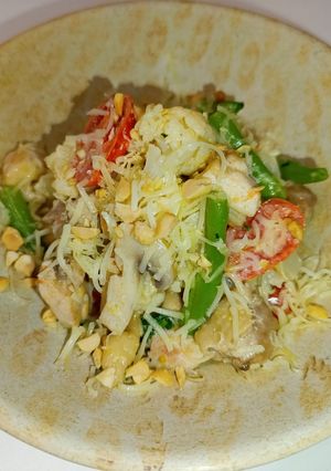 Курячі стегна з овочами/Chicken thighs with vegetables