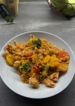 Кус-кус з овочами та мʼясом