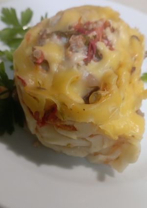 Макаронні гнізда з фаршем