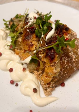 Млинці з мʼясом та грибами