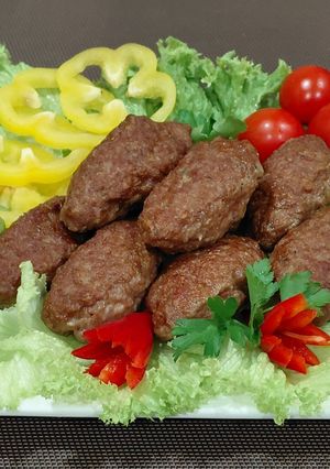 Мітітеї (молдовські ковбаски з м'ясного фаршу)