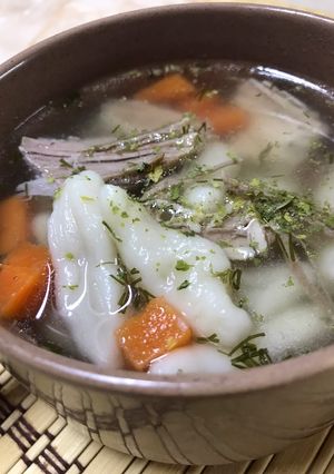 М‘ясний бульйон з галушками
