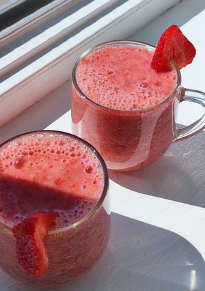 Бананово-клубничный смузи