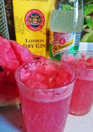 Коктейль арбузный джин