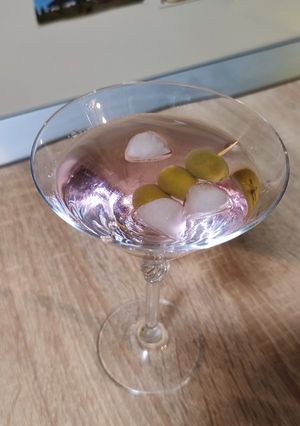 Коктейль полусухий мартіні