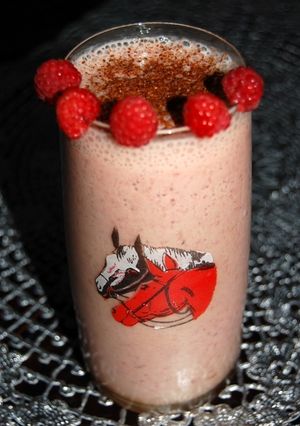 Коктейль "Малина в кориці"