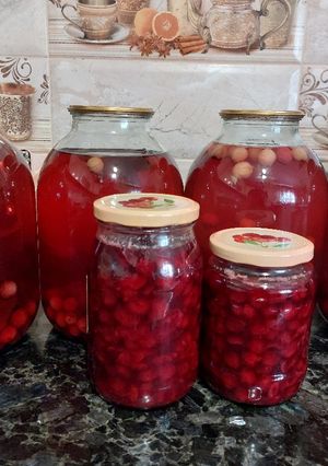 Компот з вишень на зиму