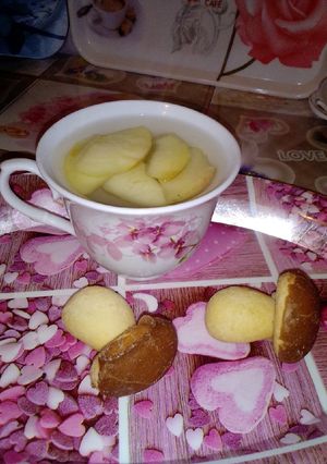 Компот зі свіжих яблук