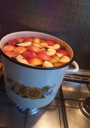 Компот з яблук