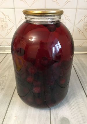 Компот з черешень