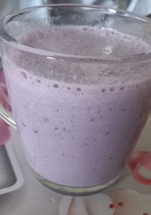 Молочний коктейль з лохини