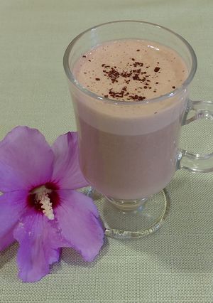 Молочний коктейль з шоколадом та бананом