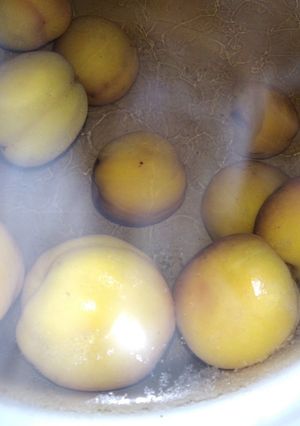 Персиковий компот