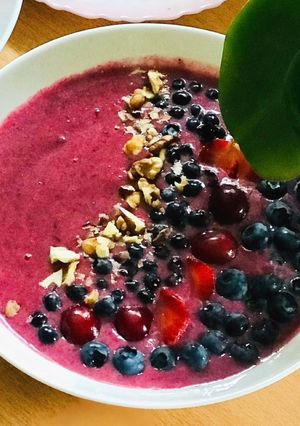 Ожиновий смузі-боул