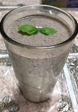 Освіжаючий коктейль з базиліком