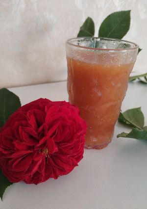 Освіжаючий домашній карамельний квас на дріжджах