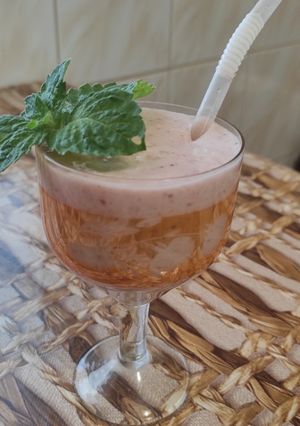 Освіжаючий прохолодний коктейль