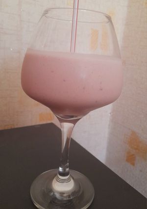 Протеїновий молочний коктейль з бананом