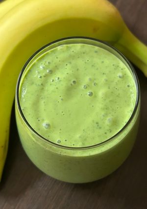 Смузі з йогуртом та шпинатом