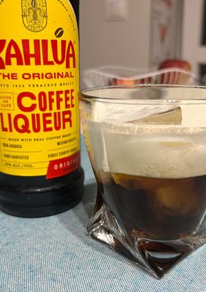 Коктейль “Big Lebovsky” (“White r*ssian”)