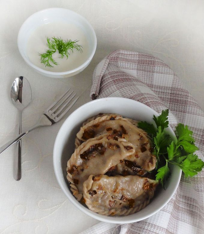 Вареники з картоплею та грибамиТісто на вареники на кефірі