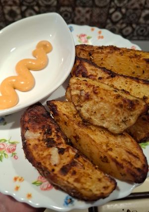 Запечена молода картопля з сиром пармезан