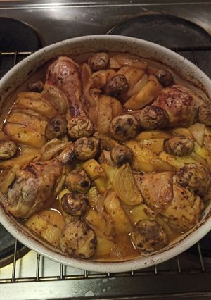 Картопля з курячими ніжками