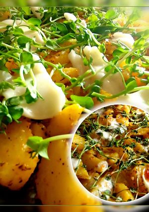 Картопля запечена з паростками гороху, часником і моцарелою