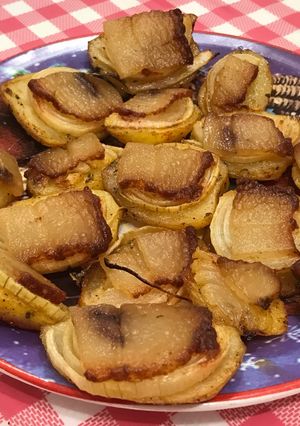 Картопля запечена з салом