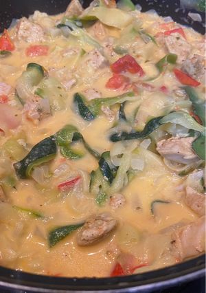 Паста з кабачка та курки