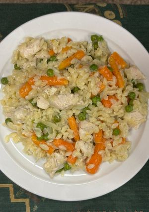 Паста орзо з куркою та вершками