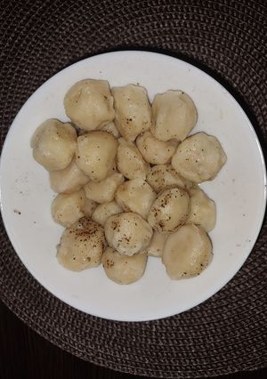 Пельмені з куркою або з фаршу асорті