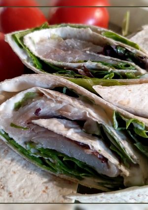 Рулет з лаваша з оселедцем на швидку руку