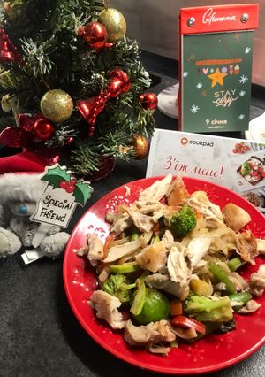 Рисова локшина з овочами та куркою