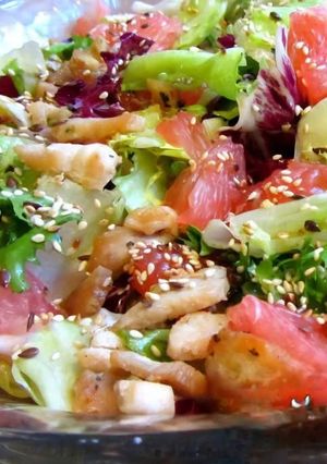 Салат з куркою та грейпфрутом