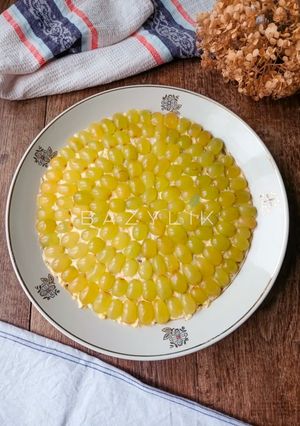 Салат Тіффані з виноградом і куркою