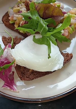 Смачний сніданок в стилі гуакамоле