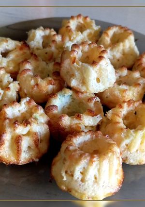 Солоні кексики з вареної картоплі, сиру і кабачка