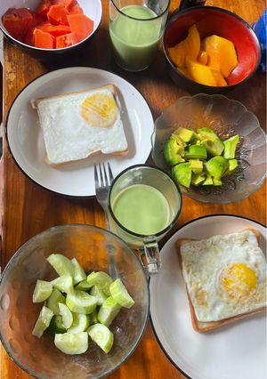 Тост з яйцем - дуже швидко і смачно