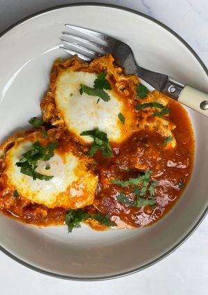 Шакшука- яєчня на томатній подушці до сніданку