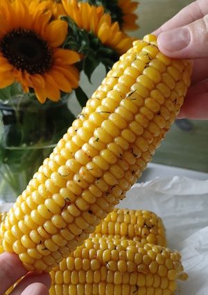 Швидка кукурудза в мікрохвильовці за 10 хвилин