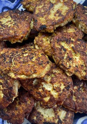 Швидкі курячі котлетки з овочами