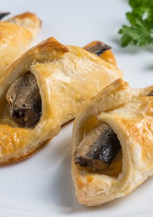 Прибалтийские пирожки со шпротами. Потрясающая закуска за несколько минут